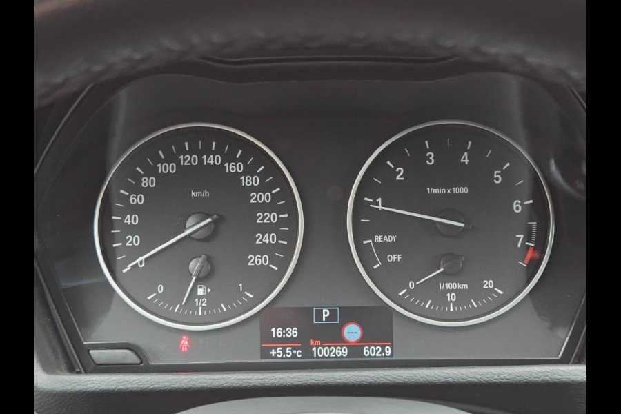 BMW X1 SDRIVE18I SPORTLINE | SPORTSTOELEN | NAVIGATIE | CAMERA | ELEKTR. KOFFERKLEP |
