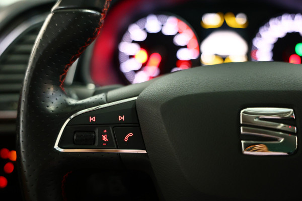 Seat León ST 1.4 EcoTSI FR DSG ACC SEATSOUND CARPLAY LEDER DAB '17