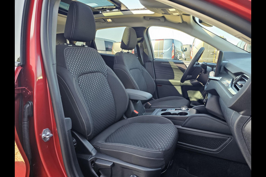 Ford Kuga 2.5 PHEV Titanium Nieuw model!| Panoramadak | Adaptive cruise control | Winter Pack | 2.100 kg trekgewicht