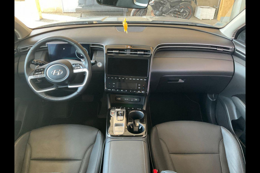 Hyundai Tucson 1.6 T-GDI PHEV Premium Sky 4WD Panoramadak | 4WD | Stoelverwarming | Stoelventilatie | Lederen bekleding |