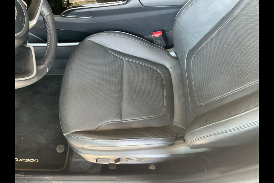 Hyundai Tucson 1.6 T-GDI PHEV Premium Sky 4WD Panoramadak | 4WD | Stoelverwarming | Stoelventilatie | Lederen bekleding |