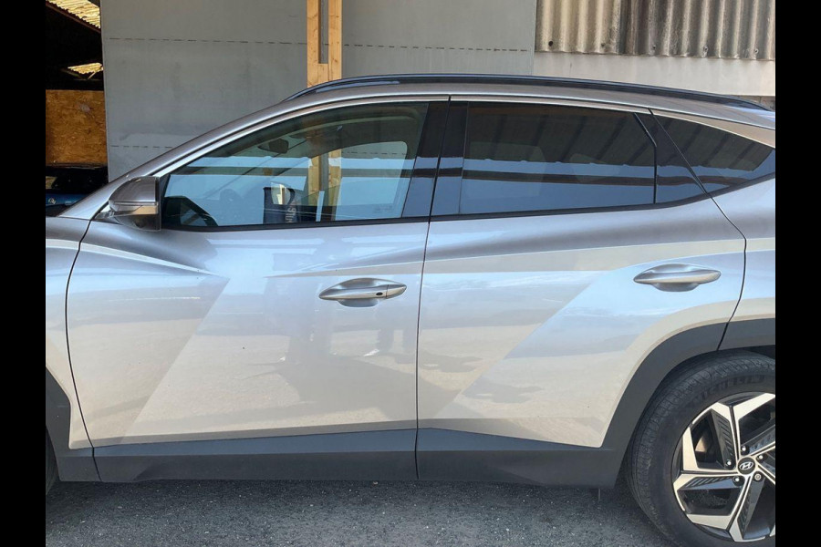 Hyundai Tucson 1.6 T-GDI PHEV Premium Sky 4WD Panoramadak | 4WD | Stoelverwarming | Stoelventilatie | Lederen bekleding |
