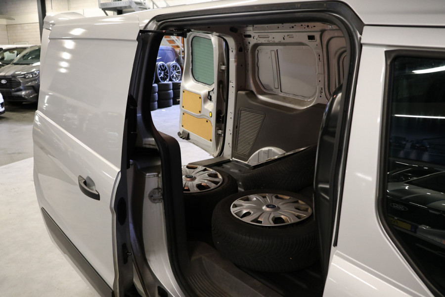 Ford Transit Connect 1.5 EcoBlue L2 | Camera | 3-Zitter | Trekhaak | Airco | PDC | Dealer onderhouden | Nieuwe APK | Onderhoudsbeurt