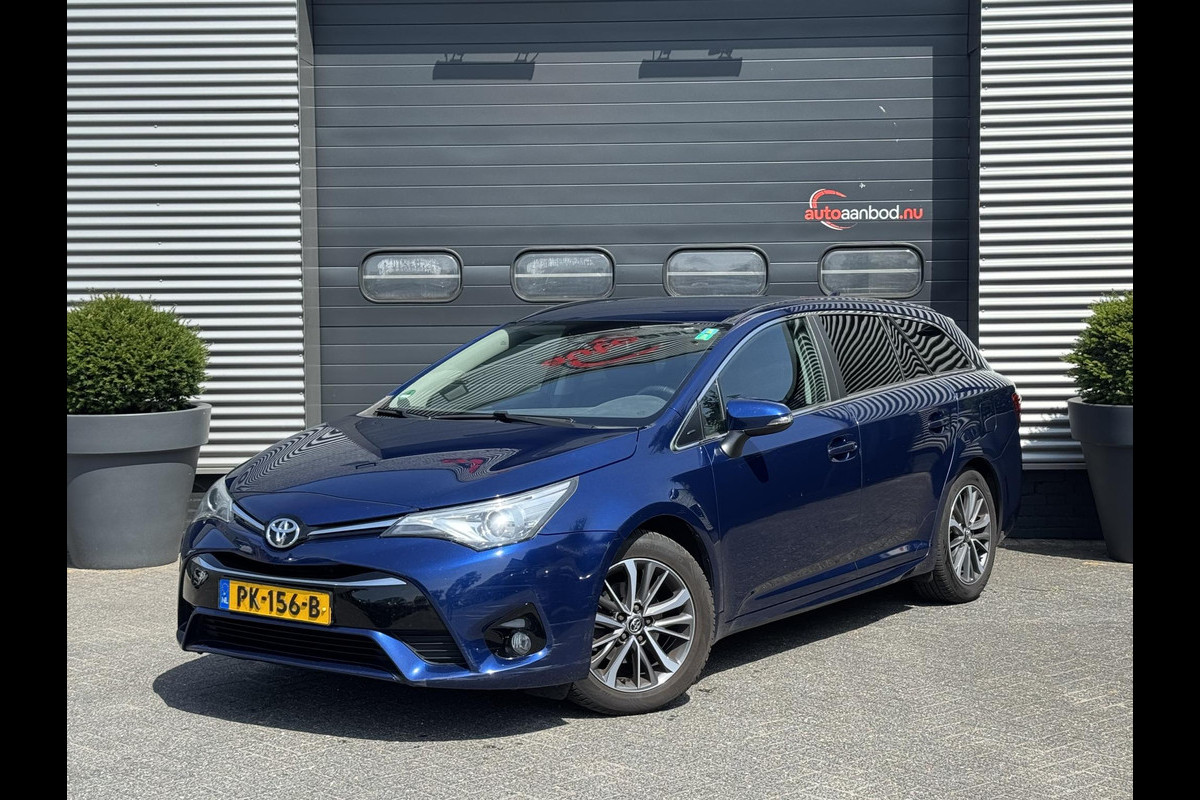 Toyota Avensis Touring Sports 2.0 VVT-i Dynamic | Navigatie | Camera | Cruise Control | Lane Assist | Trekhaak | Toyota Avensis Touring Sports 2.0 VVT-i Dynamic | Navigatie | Camera | Cruise Control | Lane Assist | Trekhaak |
