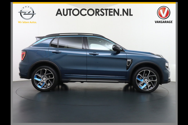 Lynk & Co 01 1.5 PHEV AUT-7 261pk Pano-Schuif-K-dak 20" 360°Camera Apple Carplay Android Auto Adaptive-Cr NaviPdc-a+v Ecc Keyless Led M-BuxPl Elek.Memory.Stoel File assistent Dodehoek detector Elektrisch bedienbare achterklep Rijstrooksensor Wifi Verkeersbord detectie 425Nm koppel 3,7kw laadvermogen A-label Euro 6 Hybride Benzine / Elektrisch rijden tot ca 69km  1800kg trekvermogen