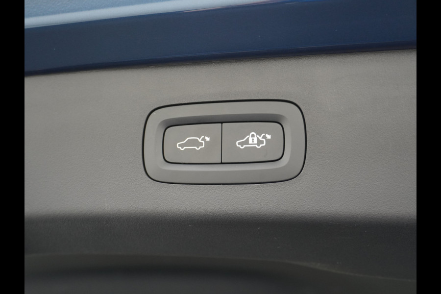 Lynk & Co 01 1.5 PHEV AUT-7 261pk Pano-Schuif-K-dak 20" 360°Camera Apple Carplay Android Auto Adaptive-Cr NaviPdc-a+v Ecc Keyless Led M-BuxPl Elek.Memory.Stoel File assistent Dodehoek detector Elektrisch bedienbare achterklep Rijstrooksensor Wifi Verkeersbord detectie 425Nm koppel 3,7kw laadvermogen A-label Euro 6 Hybride Benzine / Elektrisch rijden tot ca 69km  1800kg trekvermogen