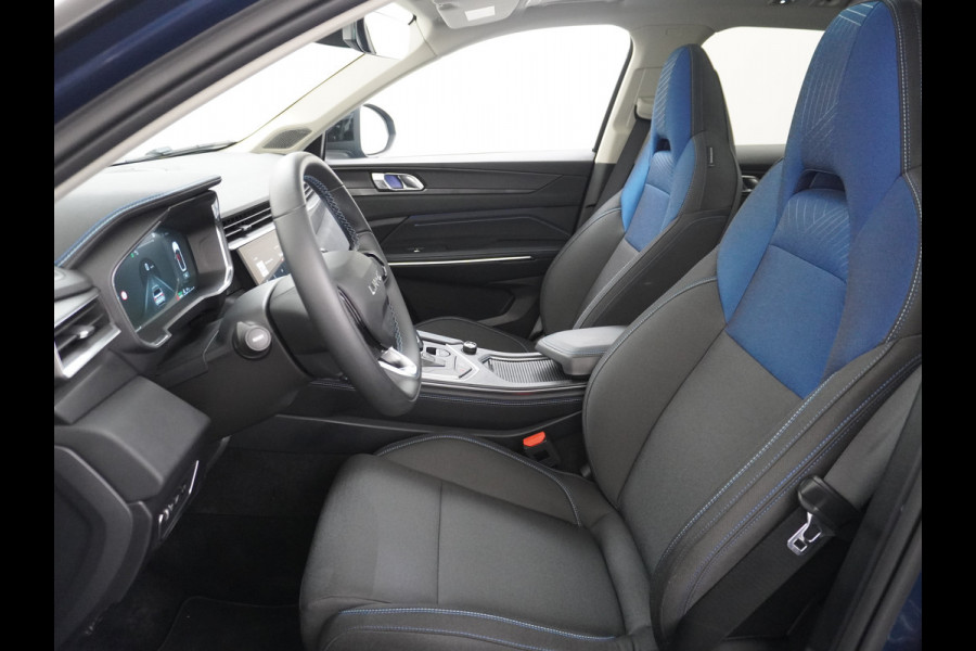 Lynk & Co 01 1.5 PHEV AUT-7 261pk Pano-Schuif-K-dak 20" 360°Camera Apple Carplay Android Auto Adaptive-Cr NaviPdc-a+v Ecc Keyless Led M-BuxPl Elek.Memory.Stoel File assistent Dodehoek detector Elektrisch bedienbare achterklep Rijstrooksensor Wifi Verkeersbord detectie 425Nm koppel 3,7kw laadvermogen A-label Euro 6 Hybride Benzine / Elektrisch rijden tot ca 69km  1800kg trekvermogen