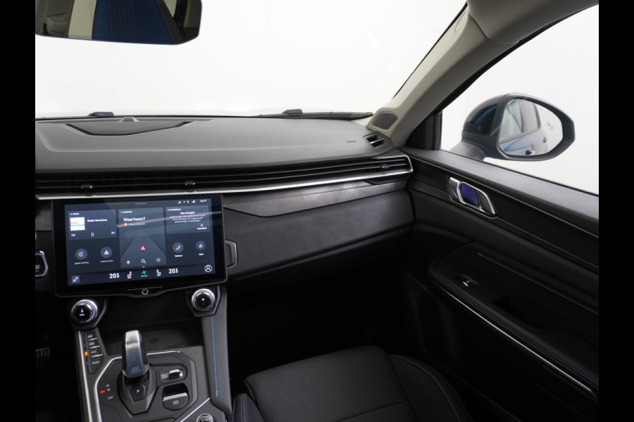 Lynk & Co 01 1.5 PHEV AUT-7 261pk Pano-Schuif-K-dak 20" 360°Camera Apple Carplay Android Auto Adaptive-Cr NaviPdc-a+v Ecc Keyless Led M-BuxPl Elek.Memory.Stoel File assistent Dodehoek detector Elektrisch bedienbare achterklep Rijstrooksensor Wifi Verkeersbord detectie 425Nm koppel 3,7kw laadvermogen A-label Euro 6 Hybride Benzine / Elektrisch rijden tot ca 69km  1800kg trekvermogen