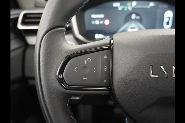 Lynk & Co 01 1.5 PHEV AUT-7 261pk Pano-Schuif-K-dak 20" 360°Camera Apple Carplay Android Auto Adaptive-Cr NaviPdc-a+v Ecc Keyless Led M-BuxPl Elek.Memory.Stoel File assistent Dodehoek detector Elektrisch bedienbare achterklep Rijstrooksensor Wifi Verkeersbord detectie 425Nm koppel 3,7kw laadvermogen A-label Euro 6 Hybride Benzine / Elektrisch rijden tot ca 69km  1800kg trekvermogen