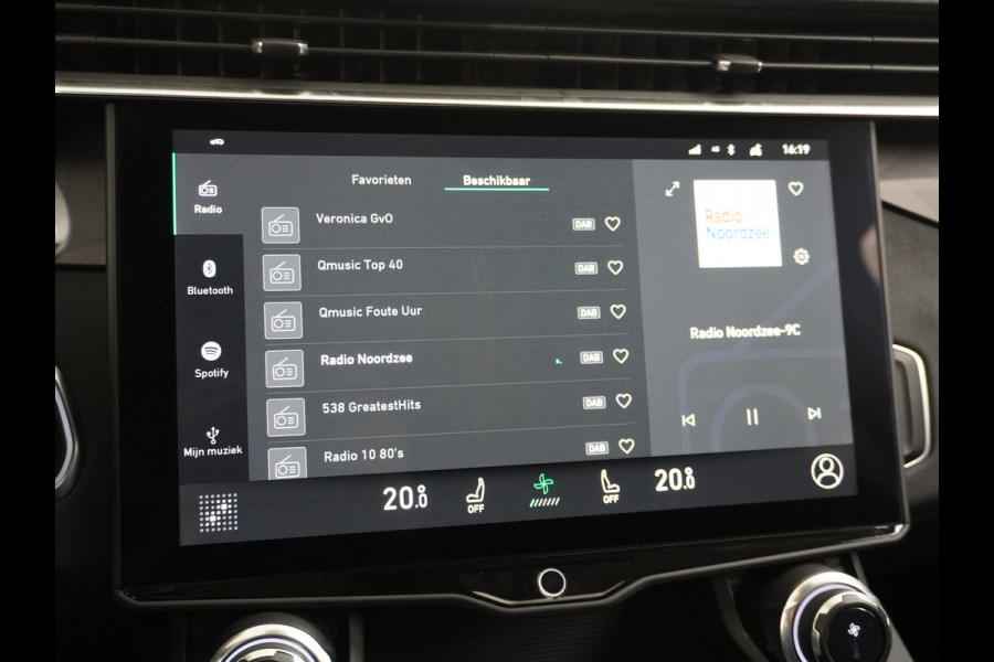 Lynk & Co 01 1.5 PHEV AUT-7 261pk Pano-Schuif-K-dak 20" 360°Camera Apple Carplay Android Auto Adaptive-Cr NaviPdc-a+v Ecc Keyless Led M-BuxPl Elek.Memory.Stoel File assistent Dodehoek detector Elektrisch bedienbare achterklep Rijstrooksensor Wifi Verkeersbord detectie 425Nm koppel 3,7kw laadvermogen A-label Euro 6 Hybride Benzine / Elektrisch rijden tot ca 69km  1800kg trekvermogen
