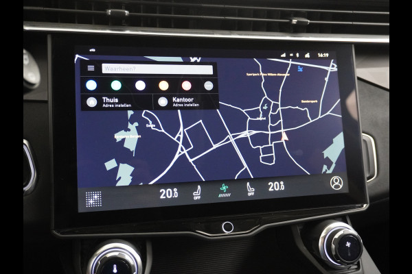 Lynk & Co 01 1.5 PHEV AUT-7 261pk Pano-Schuif-K-dak 20" 360°Camera Apple Carplay Android Auto Adaptive-Cr NaviPdc-a+v Ecc Keyless Led M-BuxPl Elek.Memory.Stoel File assistent Dodehoek detector Elektrisch bedienbare achterklep Rijstrooksensor Wifi Verkeersbord detectie 425Nm koppel 3,7kw laadvermogen A-label Euro 6 Hybride Benzine / Elektrisch rijden tot ca 69km  1800kg trekvermogen