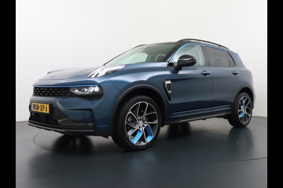 Lynk & Co 01 1.5 PHEV AUT-7 261pk Pano-Schuif-K-dak 20" 360°Camera Apple Carplay Android Auto Adaptive-Cr NaviPdc-a+v Ecc Keyless Led M-BuxPl Elek.Memory.Stoel File assistent Dodehoek detector Elektrisch bedienbare achterklep Rijstrooksensor Wifi Verkeersbord detectie 425Nm koppel 3,7kw laadvermogen A-label Euro 6 Hybride Benzine / Elektrisch rijden tot ca 69km  1800kg trekvermogen
