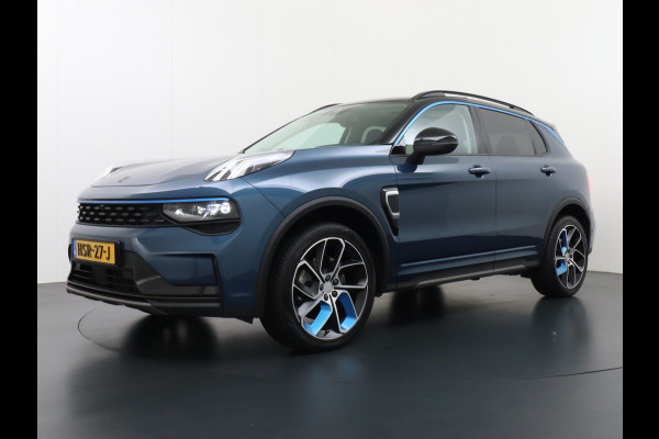 Lynk & Co 01 1.5 PHEV AUT-7 261pk Pano-Schuif-K-dak 20" 360°Camera Apple Carplay Android Auto Adaptive-Cr NaviPdc-a+v Ecc Keyless Led M-BuxPl Elek.Memory.Stoel File assistent Dodehoek detector Elektrisch bedienbare achterklep Rijstrooksensor Wifi Verkeersbord detectie 425Nm koppel 3,7kw laadvermogen A-label Euro 6 Hybride Benzine / Elektrisch rijden tot ca 69km  1800kg trekvermogen