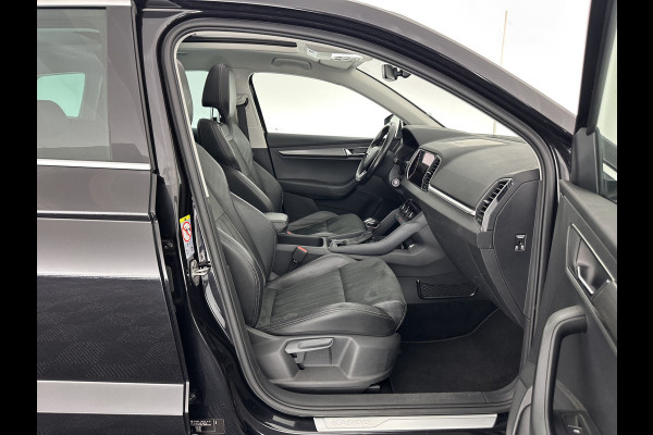 Škoda Karoq 1.5 TSI ACT Business Edition Aut. *PANO | 1/2LEATHER | FULL-LED | NAVI-FULLMAP | KEYLESS | COMFORT-SEATS | CAMERA | DAB+ | ECC | PDC | CRUISE | 18''ALU | TOWBAR*