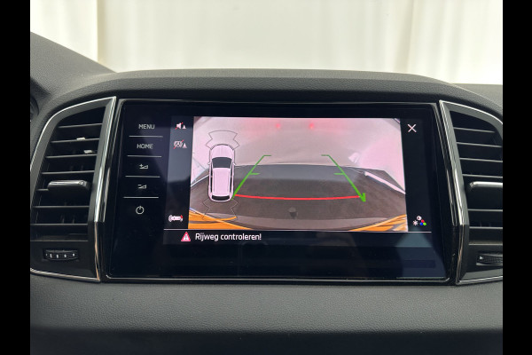Škoda Karoq 1.5 TSI ACT Business Edition Aut. *PANO | 1/2LEATHER | FULL-LED | NAVI-FULLMAP | KEYLESS | COMFORT-SEATS | CAMERA | DAB+ | ECC | PDC | CRUISE | 18''ALU | TOWBAR*