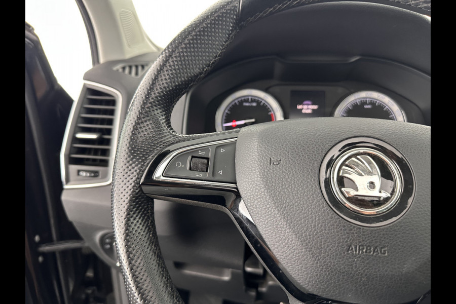Škoda Karoq 1.5 TSI ACT Business Edition Aut. *PANO | 1/2LEATHER | FULL-LED | NAVI-FULLMAP | KEYLESS | COMFORT-SEATS | CAMERA | DAB+ | ECC | PDC | CRUISE | 18''ALU | TOWBAR*