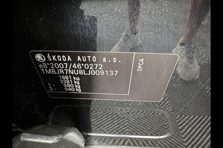 Škoda Karoq 1.5 TSI ACT Business Edition Aut. *PANO | 1/2LEATHER | FULL-LED | NAVI-FULLMAP | KEYLESS | COMFORT-SEATS | CAMERA | DAB+ | ECC | PDC | CRUISE | 18''ALU | TOWBAR*