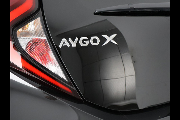 Toyota Aygo X 1.0 VVT-i S-CVT Pulse | Stoelverwarming | Adaptief Cruise Control | Achteruitrij Camera |