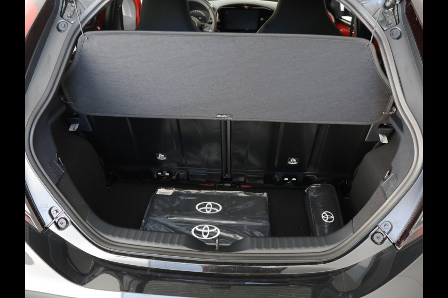 Toyota Aygo X 1.0 VVT-i S-CVT Pulse | Stoelverwarming | Adaptief Cruise Control | Achteruitrij Camera |