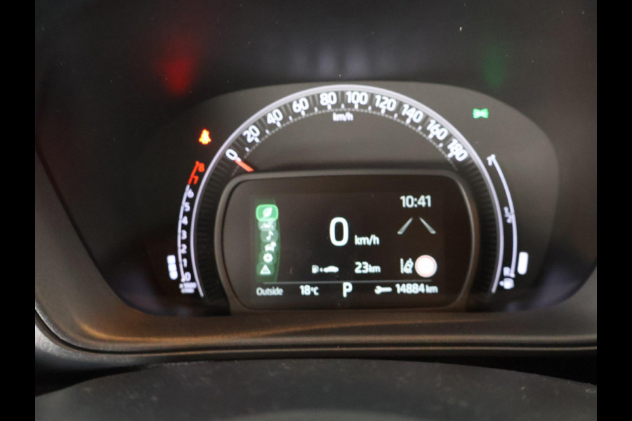 Toyota Aygo X 1.0 VVT-i S-CVT Pulse | Stoelverwarming | Adaptief Cruise Control | Achteruitrij Camera |
