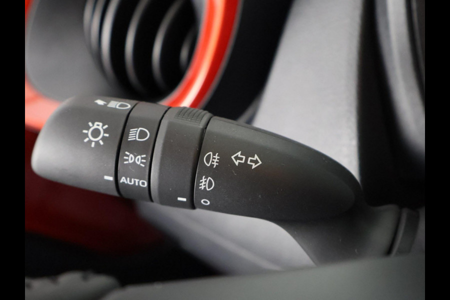 Toyota Aygo X 1.0 VVT-i S-CVT Pulse | Stoelverwarming | Adaptief Cruise Control | Achteruitrij Camera |