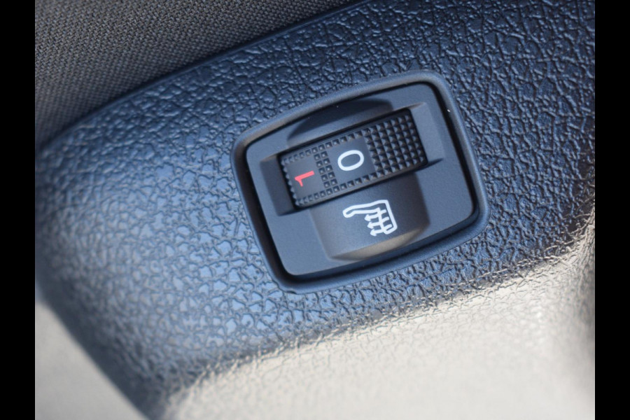 Opel Vivaro Electric L3 75 kWh Dubbele Cabine | camera | navigatie incl. Apple Carplay | betimmering | Exterieur pakket | etc.