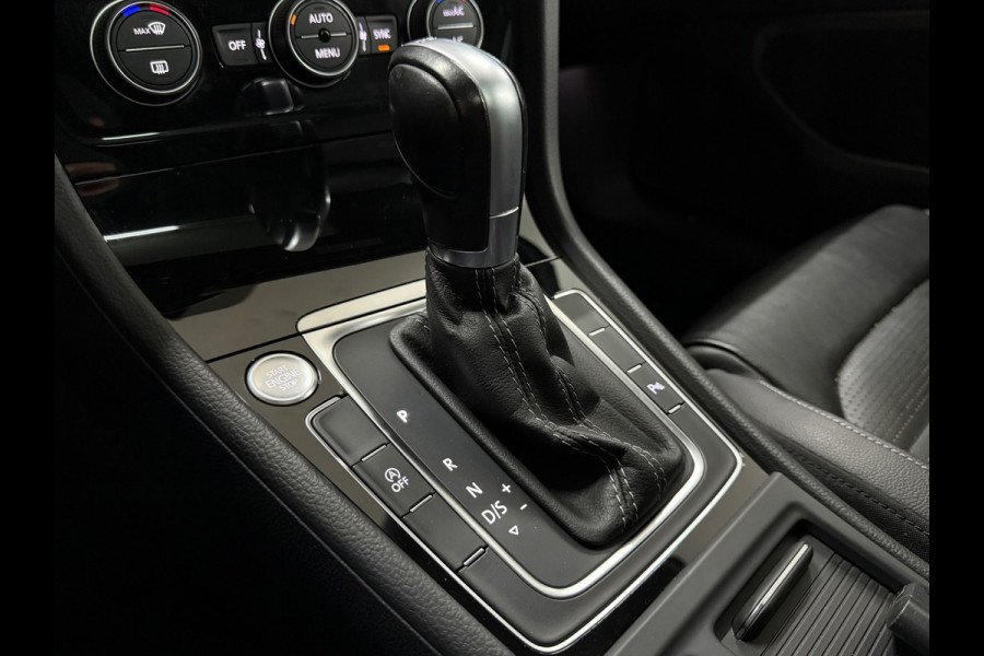 Volkswagen Golf 1.5 TSI Highline Business R LEDER / PANO / LED / CAMERA/ NAVI/ 18INCH / CLIMATE / STOELVERWARMING / BOMVOLLE GOLF!