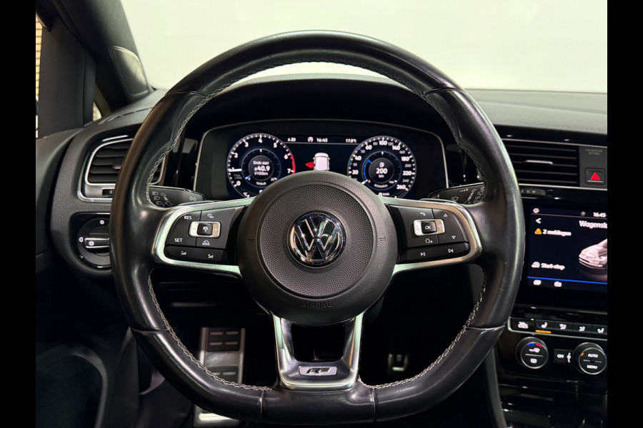 Volkswagen Golf 1.5 TSI Highline Business R LEDER / PANO / LED / CAMERA/ NAVI/ 18INCH / CLIMATE / STOELVERWARMING / BOMVOLLE GOLF!