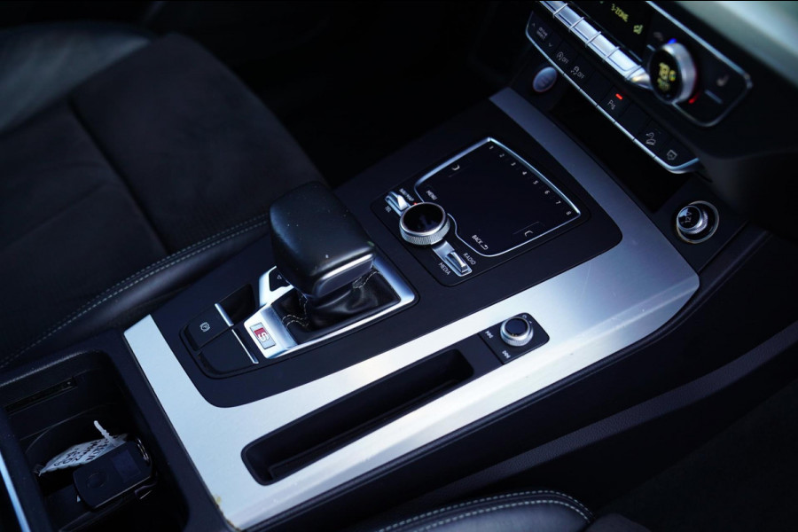 Audi Q5 3.0 TFSI SQ5 Quattro ProLine Plus | Panorama | LED | Sportsound | Climatronic | Stoelverwarming | Adaptieve cruise Control