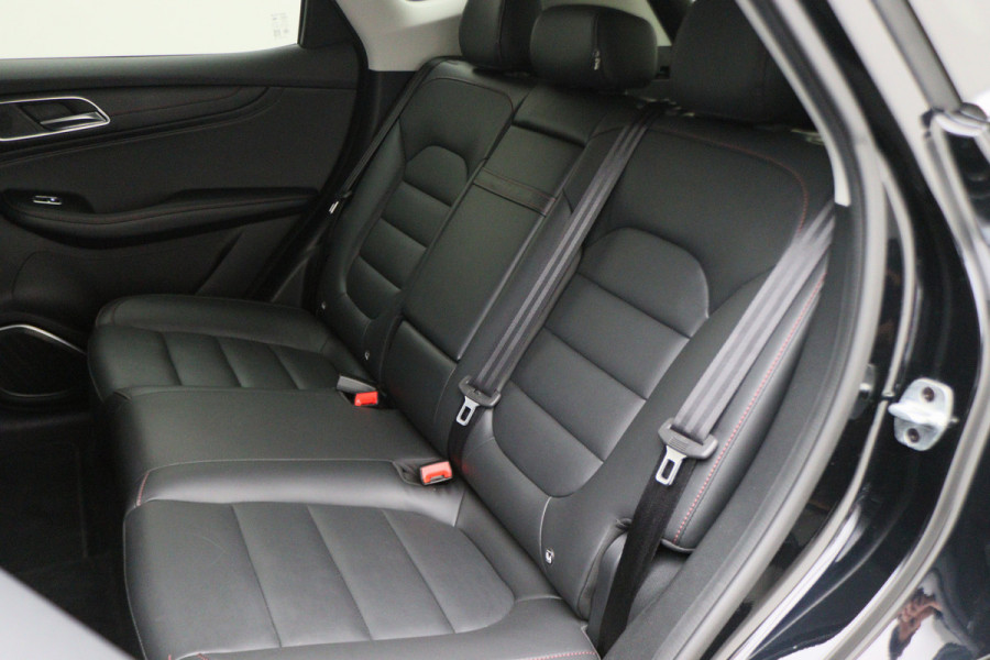 MG EHS 1.5 TGDI Comfort Leer, ACC, Camera, Apple Carplay, Keyless, PDC, 18"