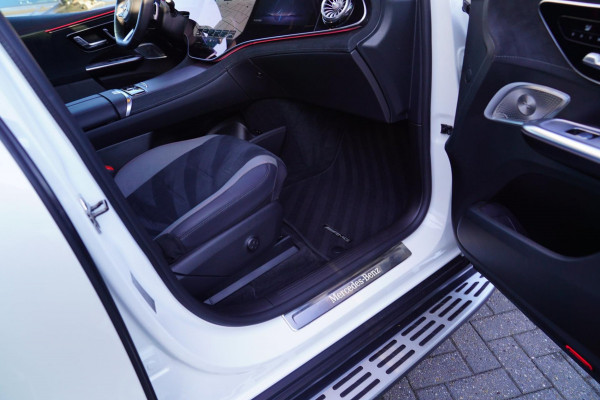 Mercedes-Benz EQE SUV 500 4Matic AMG Line 91 kWh | Panorama | Trekhaak | Dual View | 360 cam | Adaptieve Cruise | HuD | LED | NAP