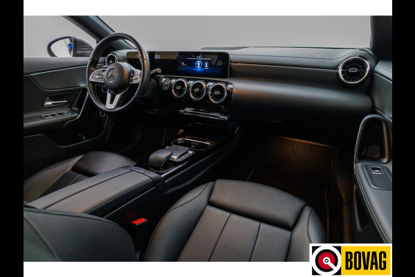 Mercedes-Benz CLA-Klasse 200 COUPE Business 164 PK | Leer | Apple carplay, Android auto | Camera | Led | Zwarte hemel | Climate control, PDC V+A
