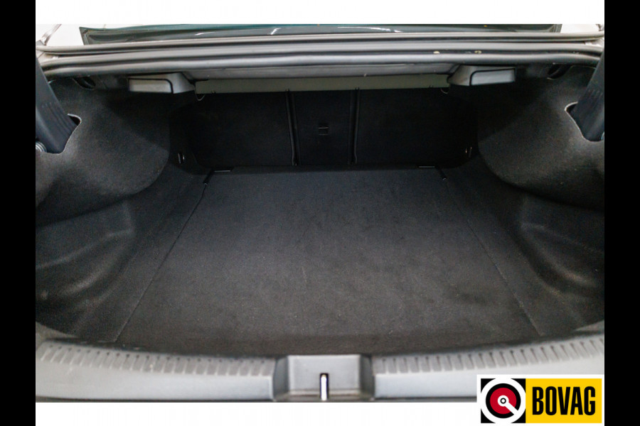 Mercedes-Benz CLA-Klasse 200 COUPE Business 164 PK | Leer | Apple carplay, Android auto | Camera | Led | Zwarte hemel | Climate control, PDC V+A