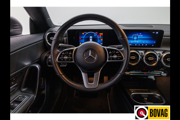 Mercedes-Benz CLA-Klasse 200 COUPE Business 164 PK | Leer | Apple carplay, Android auto | Camera | Led | Zwarte hemel | Climate control, PDC V+A
