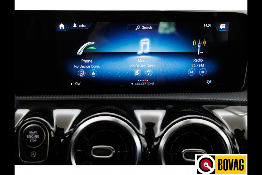 Mercedes-Benz CLA-Klasse 200 COUPE Business 164 PK | Leer | Apple carplay, Android auto | Camera | Led | Zwarte hemel | Climate control, PDC V+A