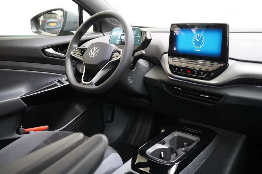 Volkswagen ID.4 Pro 77 kWh | Trekhaak | Adaptive Cruise | Lm velgen | Parkeersensoren