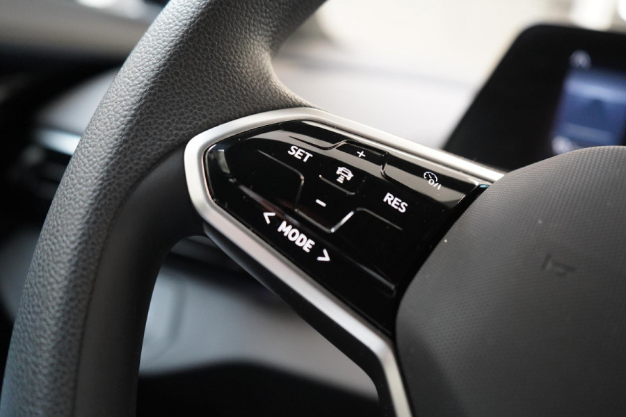 Volkswagen ID.4 Pro 77 kWh | Trekhaak | Adaptive Cruise | Lm velgen | Parkeersensoren