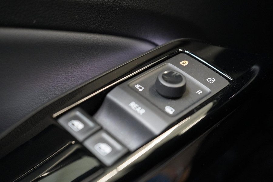 Volkswagen ID.4 Pro 77 kWh | Trekhaak | Adaptive Cruise | Lm velgen | Parkeersensoren