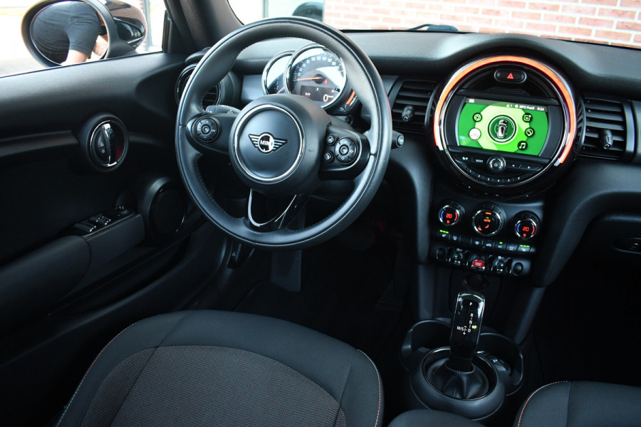 MINI Cabrio 1.5 136pk Cooper 18inch-JCW LED DAB