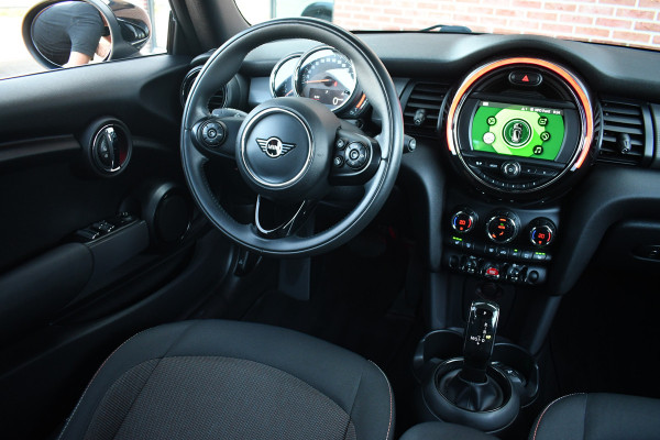 MINI Cabrio 1.5 136pk Cooper 18inch-JCW LED DAB