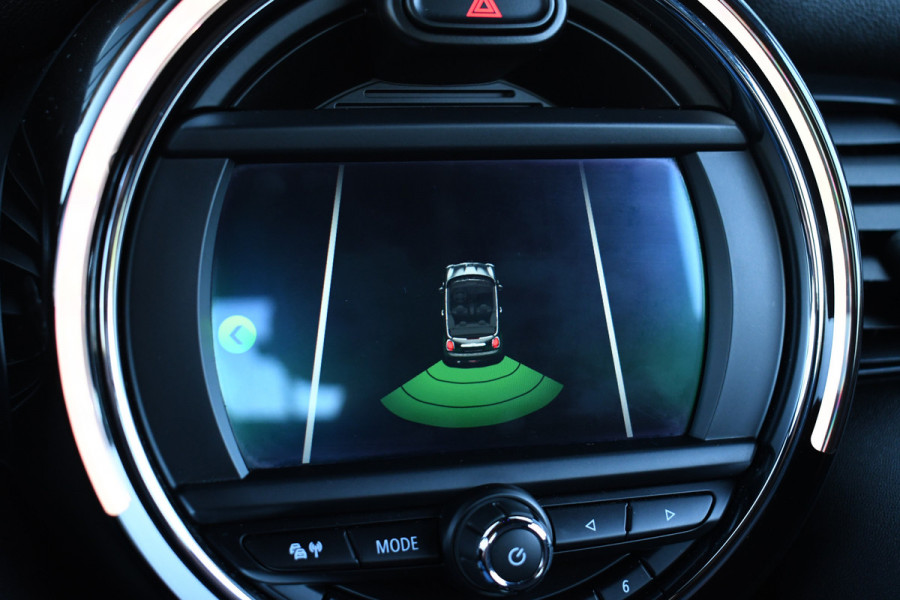 MINI Cabrio 1.5 136pk Cooper 18inch-JCW LED DAB