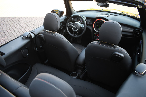 MINI Cabrio 1.5 136pk Cooper 18inch-JCW LED DAB