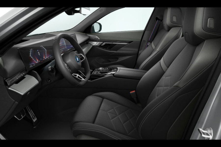 BMW 5 Serie Touring 550e xDrive M-Sport Pro - Individual "Frozen Pure Grey" - Onderstel Prof - Bowers & Wilkins