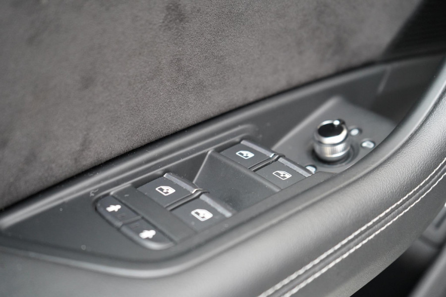 Audi S5 Sportback 3.0 TFSI 354pk quattro | Panoramadak | B&O | Massagestoelen | Leder | Adaptive |