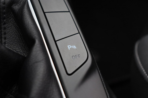 Ford FOCUS Wagon 1.0 EcoBoost Trend Edition Business Winterpack Apple Car Play Android auto Cruise Control Navigatie