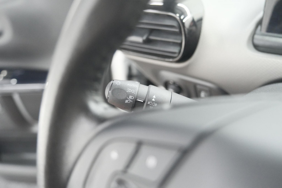 Citroën C4 Cactus PureTech 110 Shine | Camera | Panoramadak | Apple Carplay | Climate Control