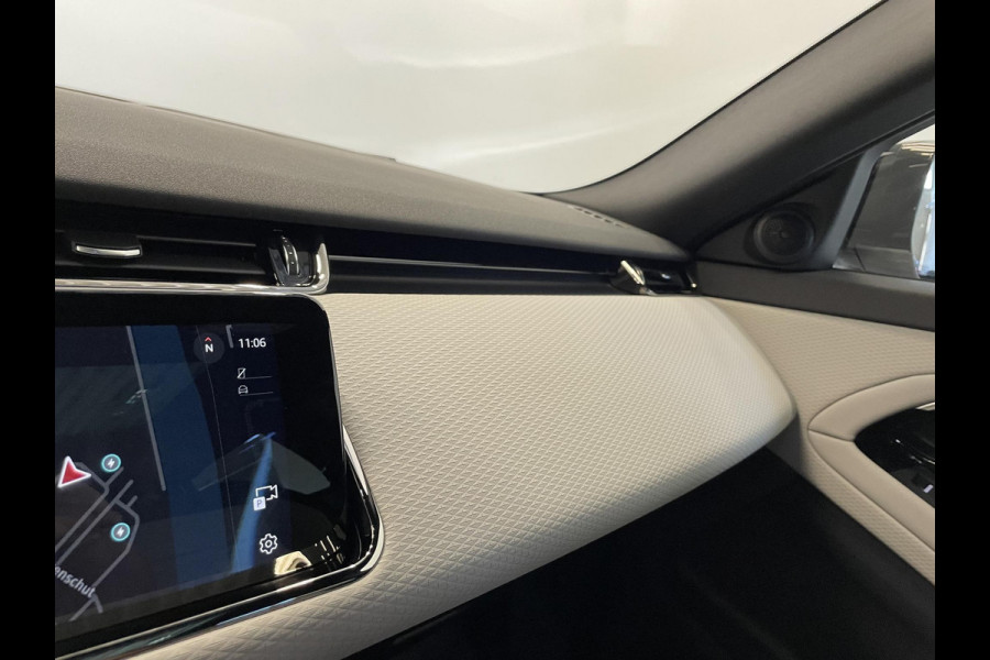 Land Rover Range Rover Evoque 1.5 P300e AWD R-Dynamic S Panoramadak Navigatie Apple Carplay/Android Auto Adaptive Cruise Control Camera Parkeersensoren Stoelverwarming Elektrisch verstelbare stoelen Elektrische achterklep High Beam Assist Climate Control
