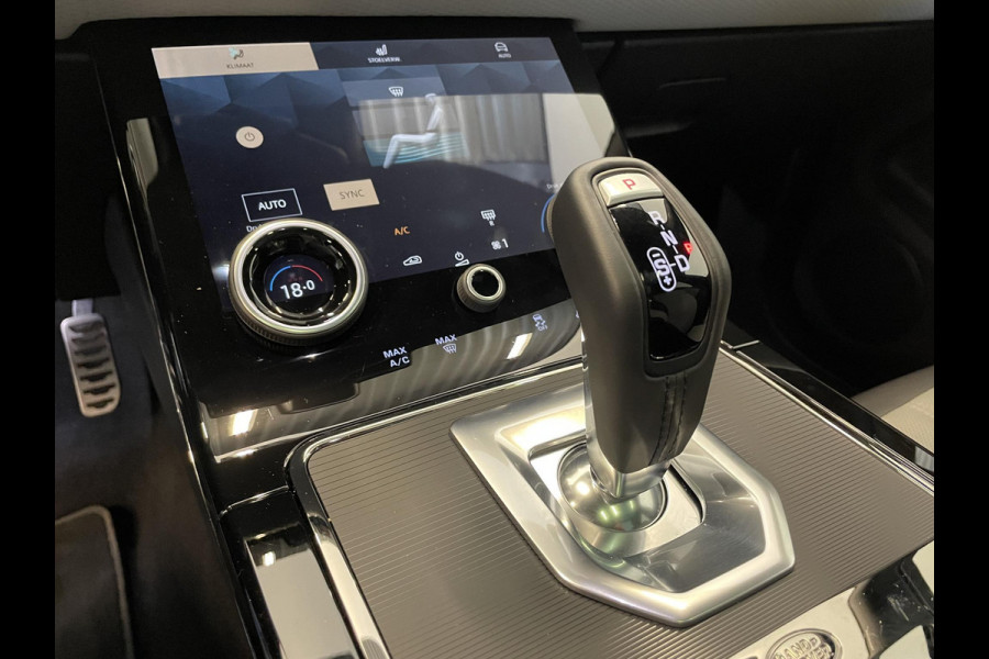 Land Rover Range Rover Evoque 1.5 P300e AWD R-Dynamic S Panoramadak Navigatie Apple Carplay/Android Auto Adaptive Cruise Control Camera Parkeersensoren Stoelverwarming Elektrisch verstelbare stoelen Elektrische achterklep High Beam Assist Climate Control