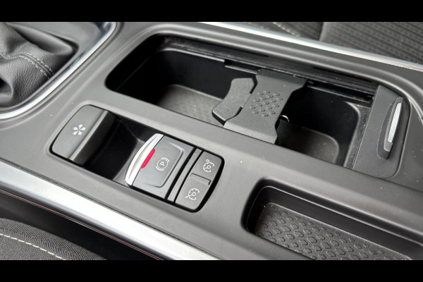Renault Mégane Estate 1.3 TCe 140 pk Limited Automaat Navi Carplay Android Auto