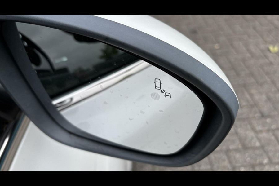 Renault Mégane Estate 1.3 TCe 140 pk Limited Automaat Navi Carplay Android Auto